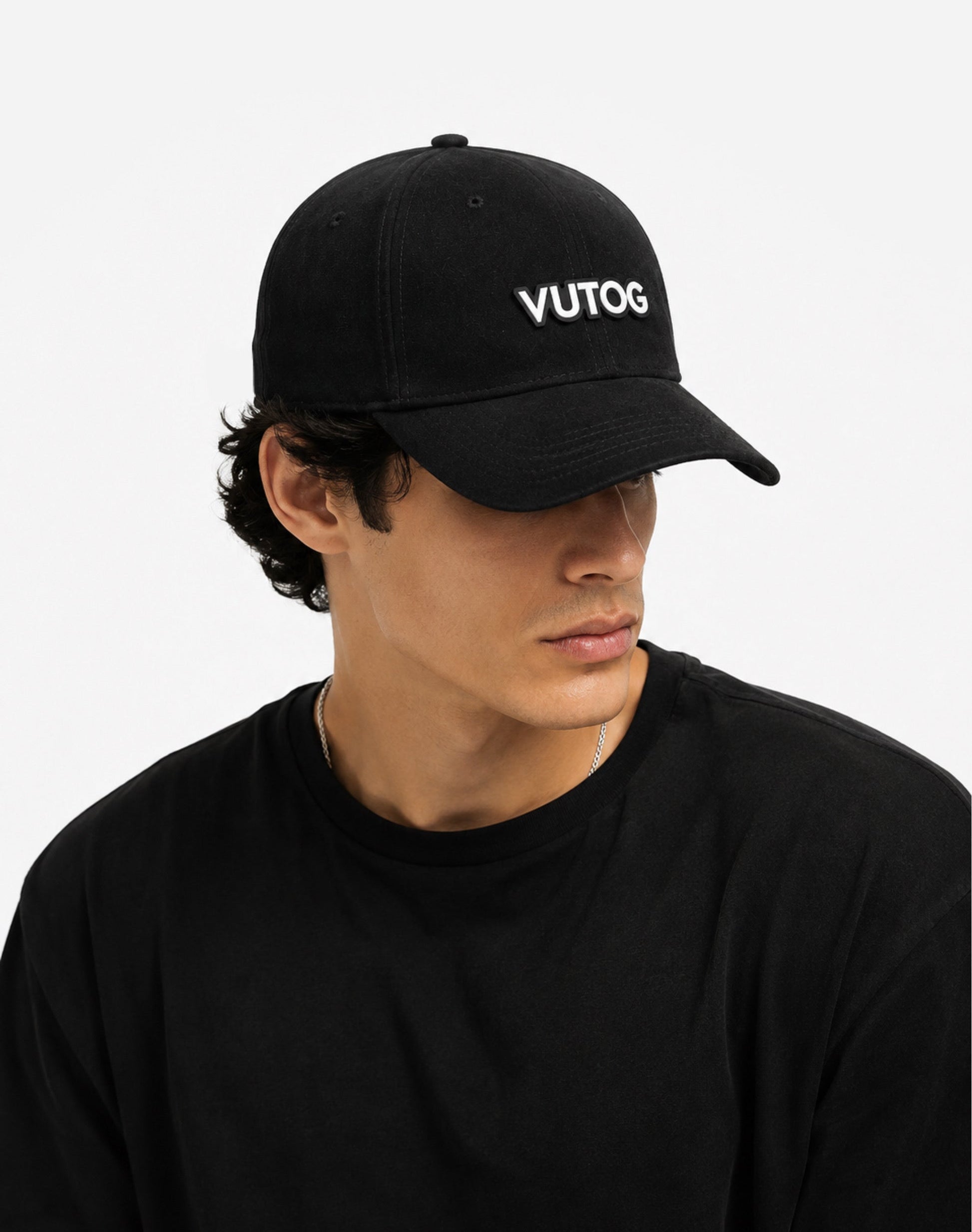 VUTOG NOIR — Suede Cap